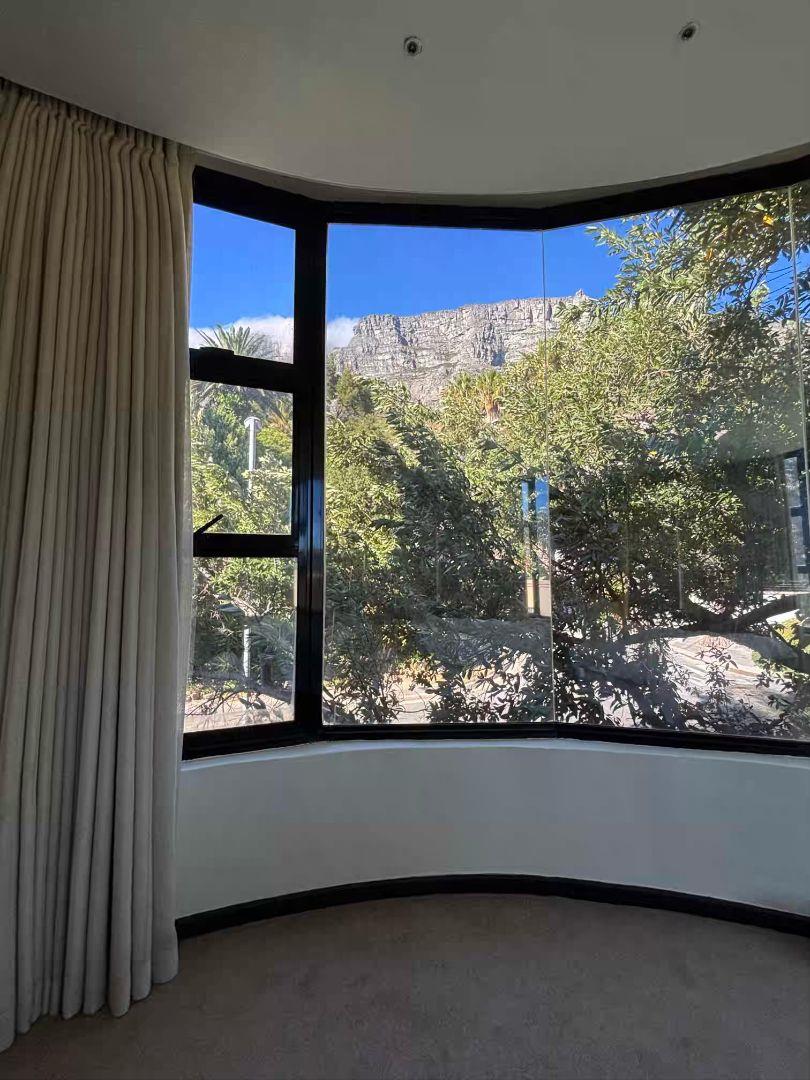 To Let 4 Bedroom Property for Rent in Oranjezicht Western Cape